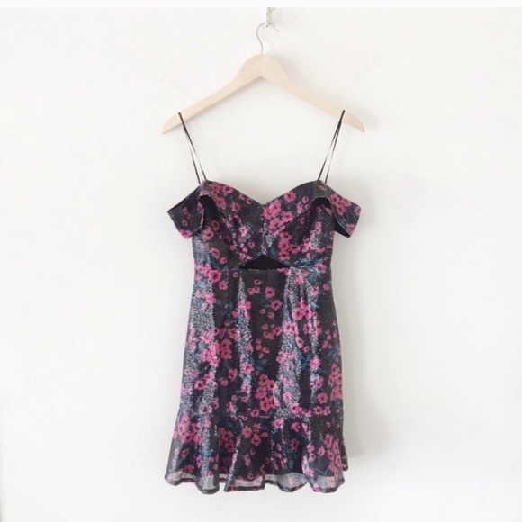 NWT❗️WAYF 🖤🌸 Janet Flounce Floral Sequin Dress - Picture 6 of 8